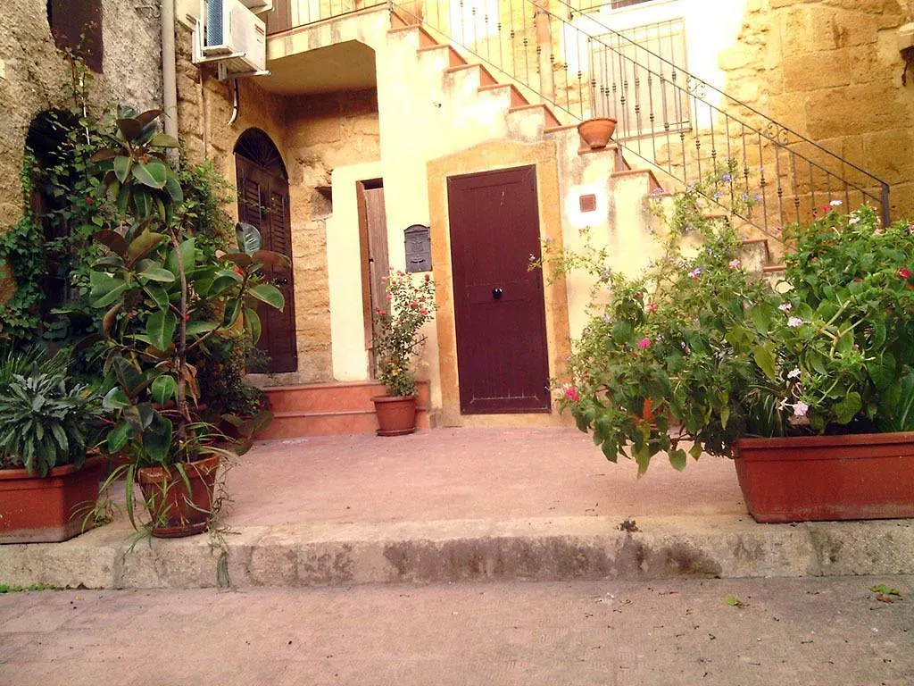 Domus Antiqua Bed & Breakfast Agrigento Italy