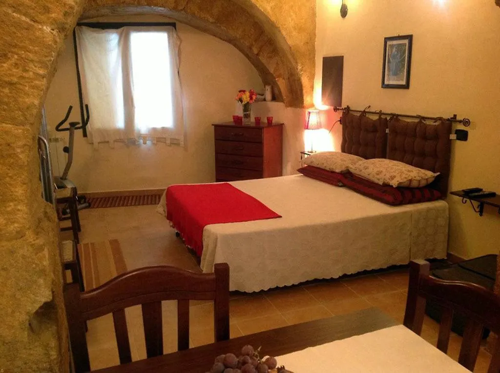 Domus Antiqua Bed & Breakfast Agrigento 3*,  Italy